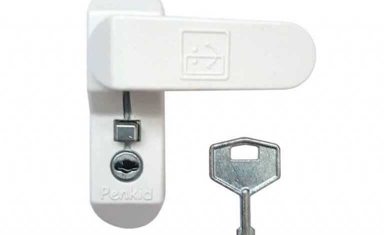 Замок Baby Safe Lock белый с рычагом